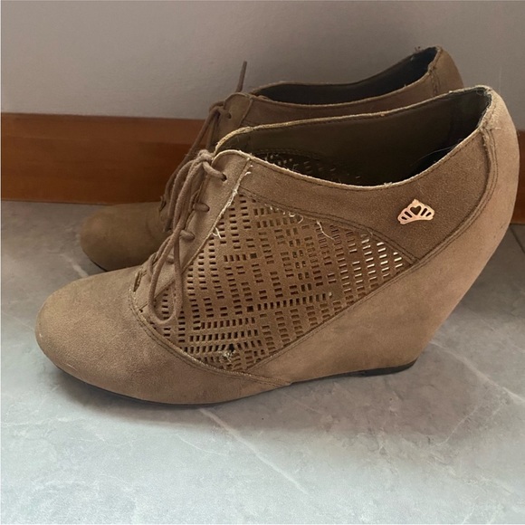 Fergalicious Shoes - Women's Tan Wedge Shoes